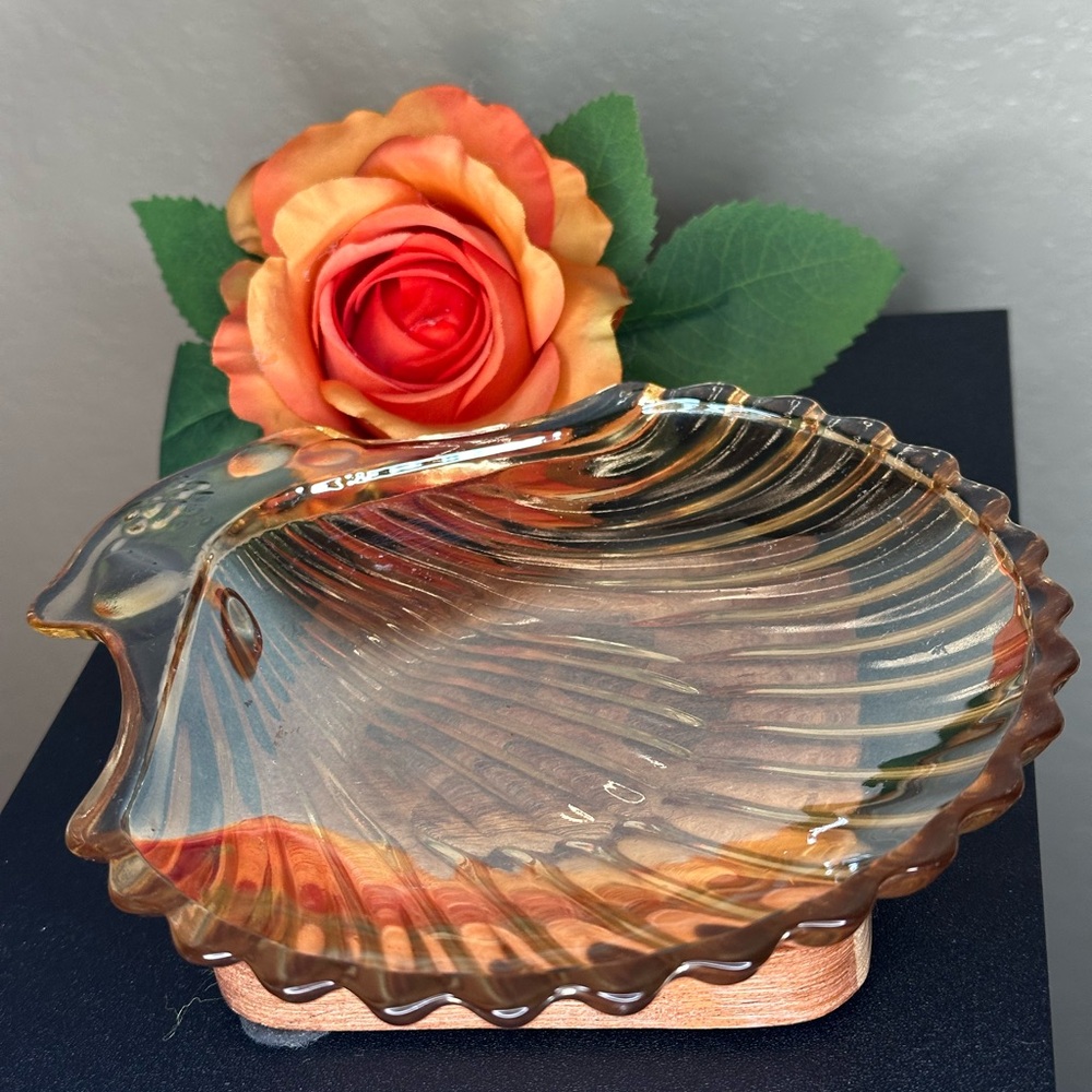 Source Unknown Copper Glass Art Fish Plate
